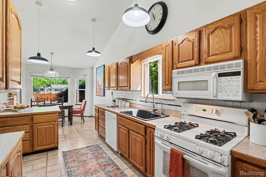 4660 Woodhull Drive Independence Charter Township MI 48346