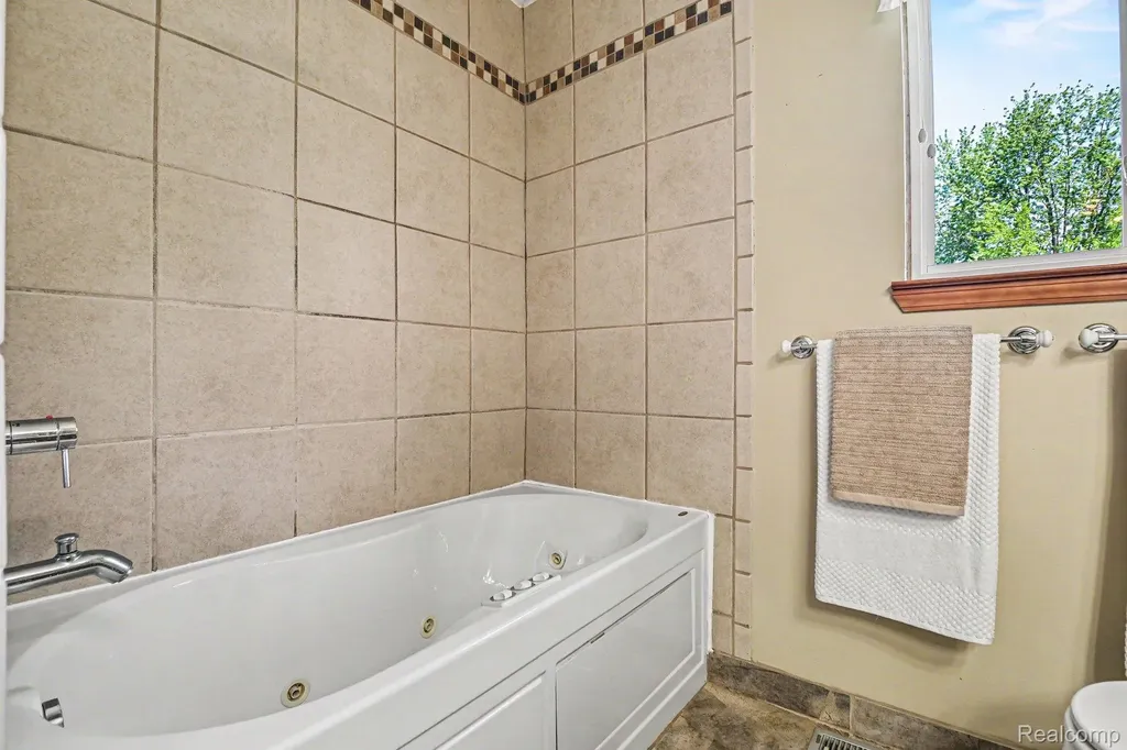4660 Woodhull Drive Independence Charter Township MI 48346