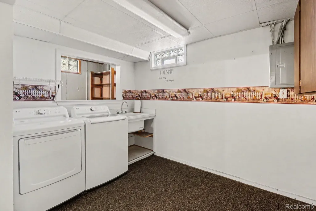 4660 Woodhull Drive Independence Charter Township MI 48346