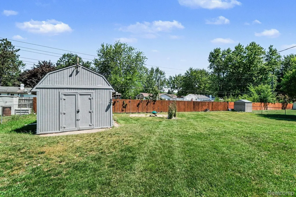 4660 Woodhull Drive Independence Charter Township MI 48346