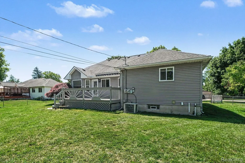 4660 Woodhull Drive Independence Charter Township MI 48346