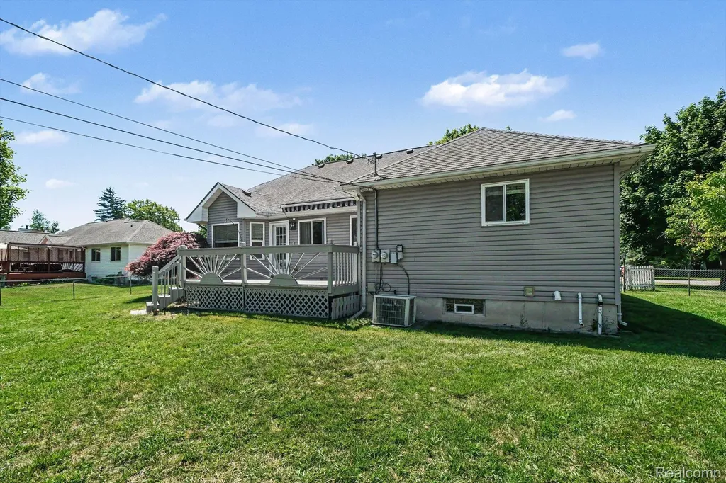 4660 Woodhull Drive Independence Charter Township MI 48346