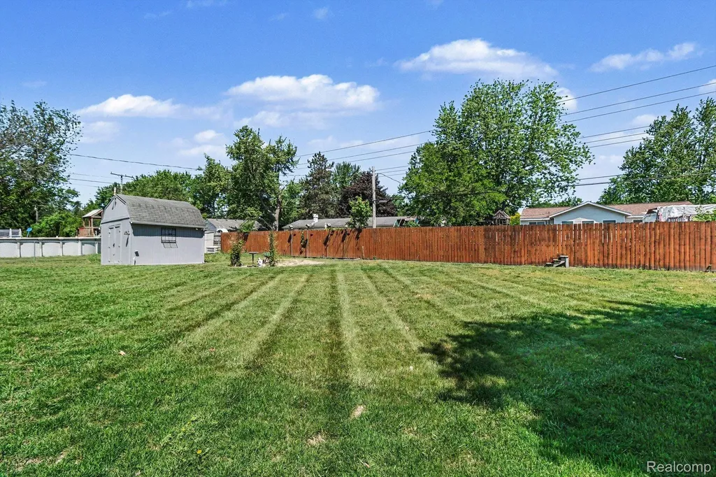 4660 Woodhull Drive Independence Charter Township MI 48346