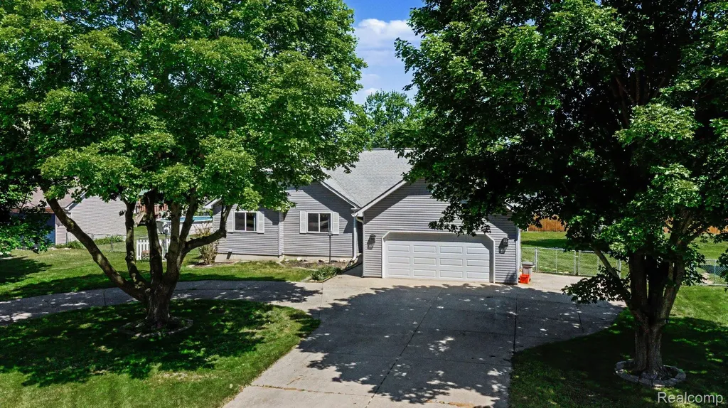 4660 Woodhull Drive Independence Charter Township MI 48346