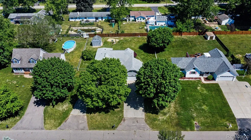 4660 Woodhull Drive Independence Charter Township MI 48346