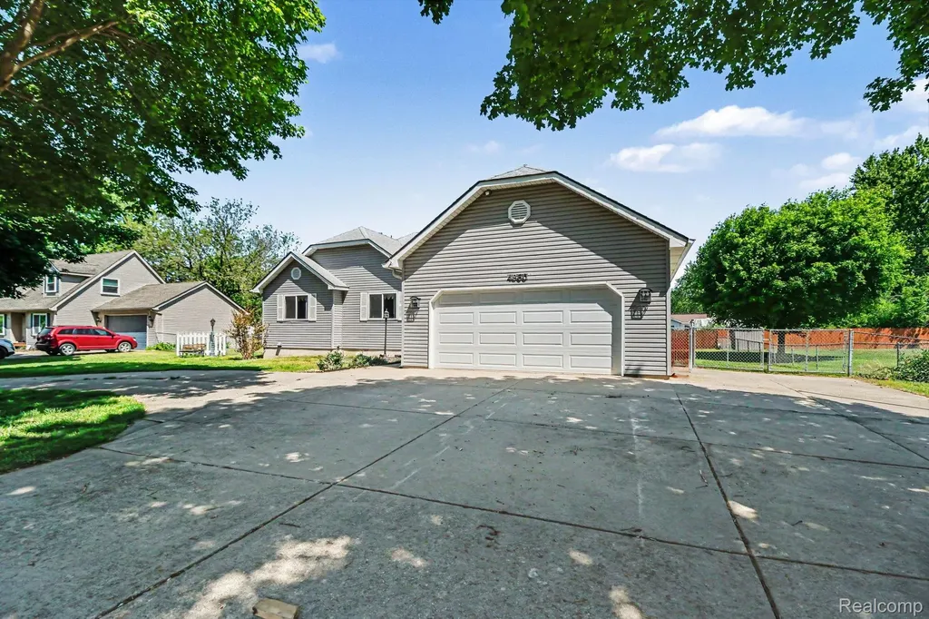 4660 Woodhull Drive Independence Charter Township MI 48346