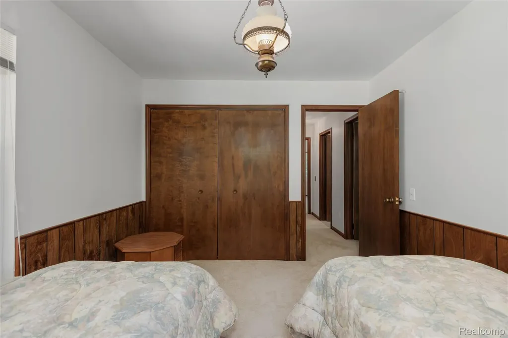 10100 Bridge Lake Road Springfield Charter Township MI 48348