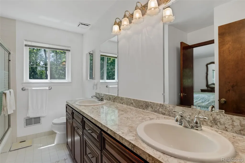 10100 Bridge Lake Road Springfield Charter Township MI 48348