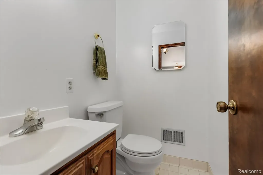 10100 Bridge Lake Road Springfield Charter Township MI 48348