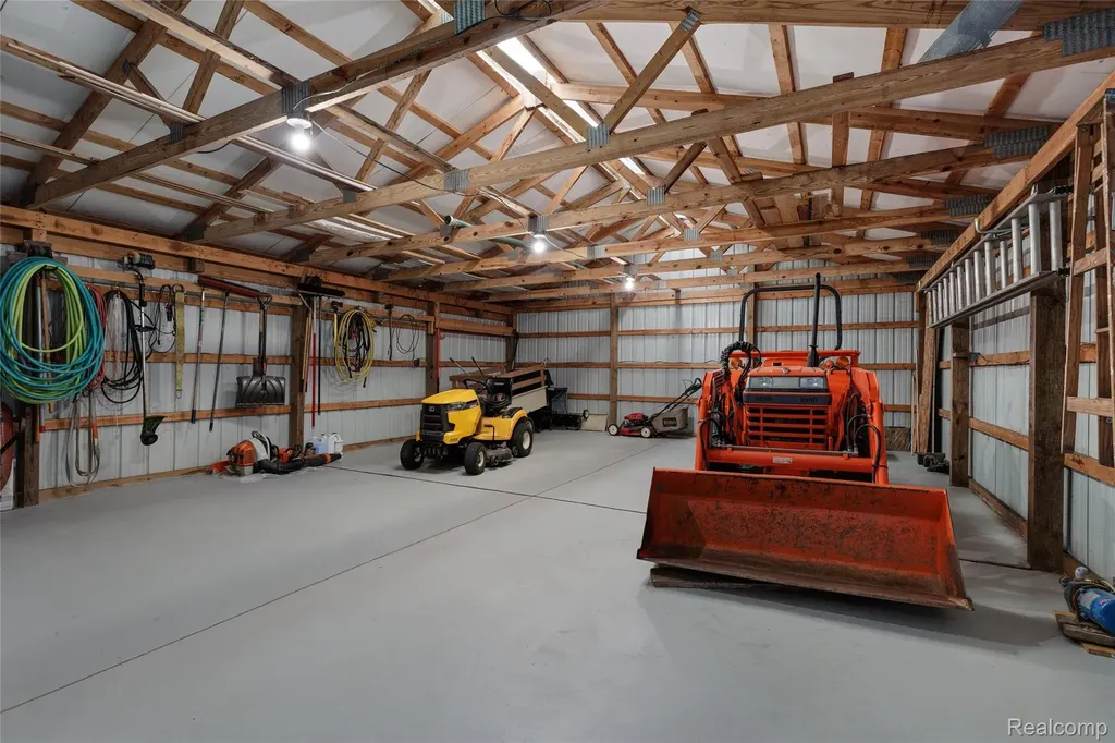 10100 Bridge Lake Road Springfield Charter Township MI 48348
