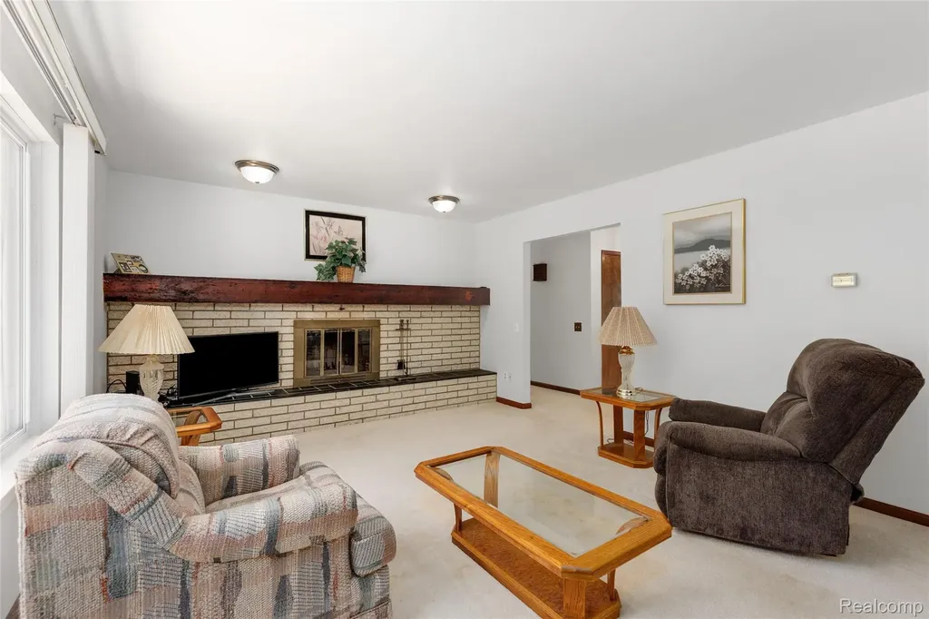 10100 Bridge Lake Road Springfield Charter Township MI 48348