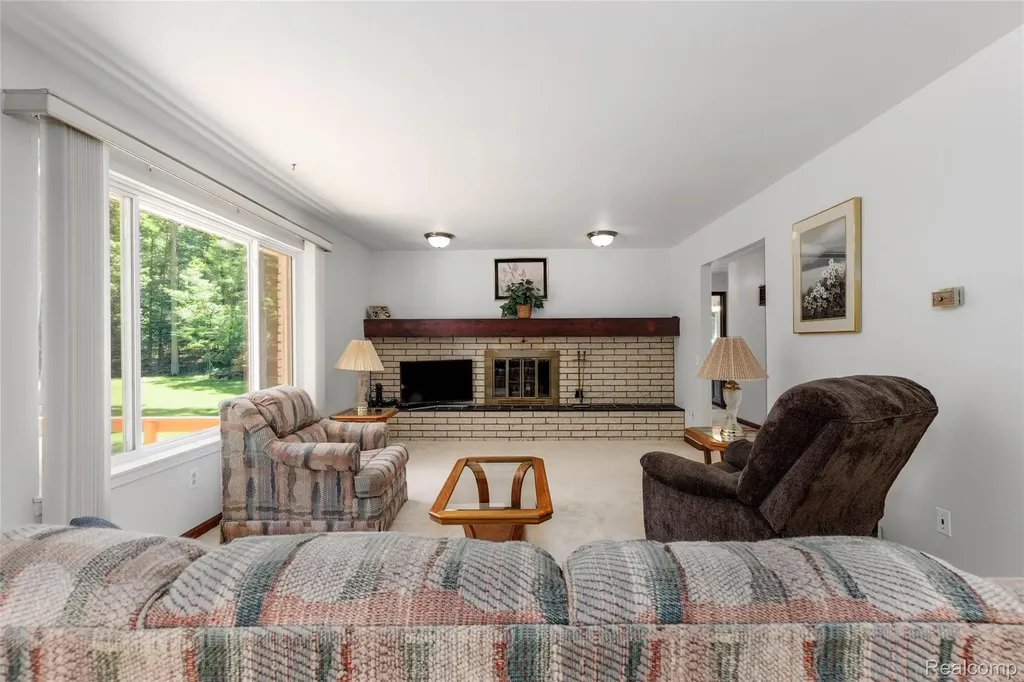 10100 Bridge Lake Road Springfield Charter Township MI 48348