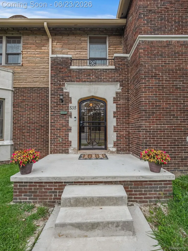 535 Arden Park Boulevard Detroit City MI 48202