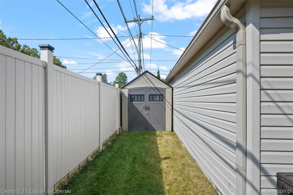 26331 Hass Street Dearborn City MI 48127