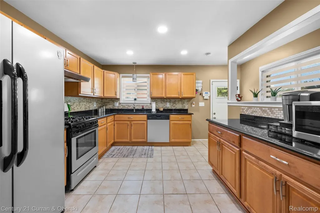 26331 Hass Street Dearborn City MI 48127