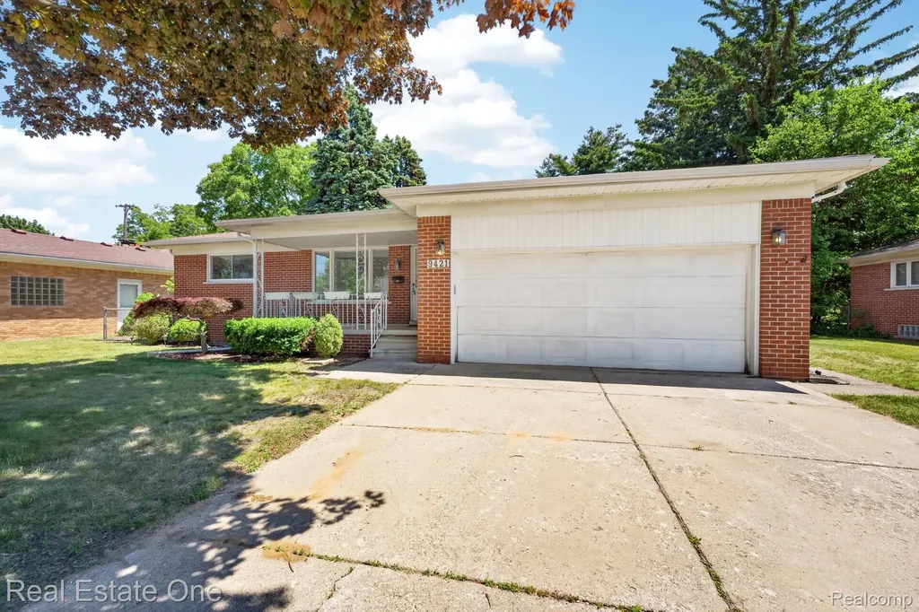 9421 Pine Street Taylor City MI 48180
