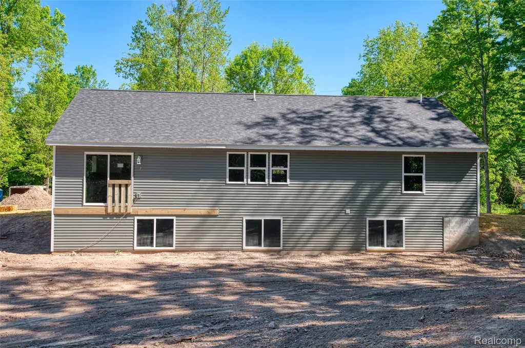 10551 W. Allen Road Conway Township MI 48836