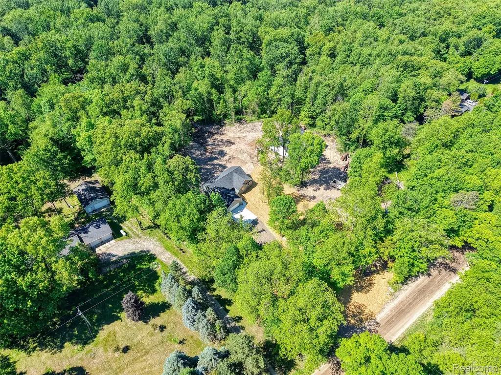 10551 W. Allen Road Conway Township MI 48836