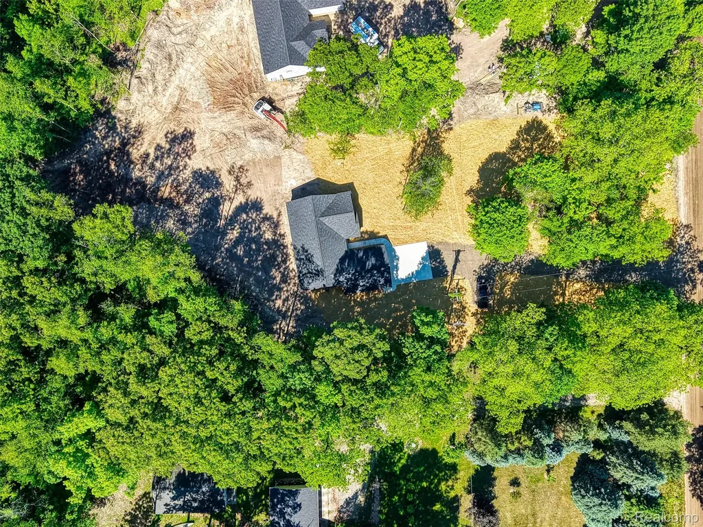 10551 W. Allen Road Conway Township MI 48836
