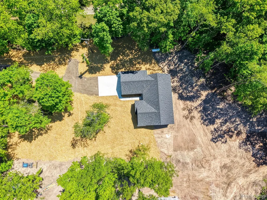 10551 W. Allen Road Conway Township MI 48836