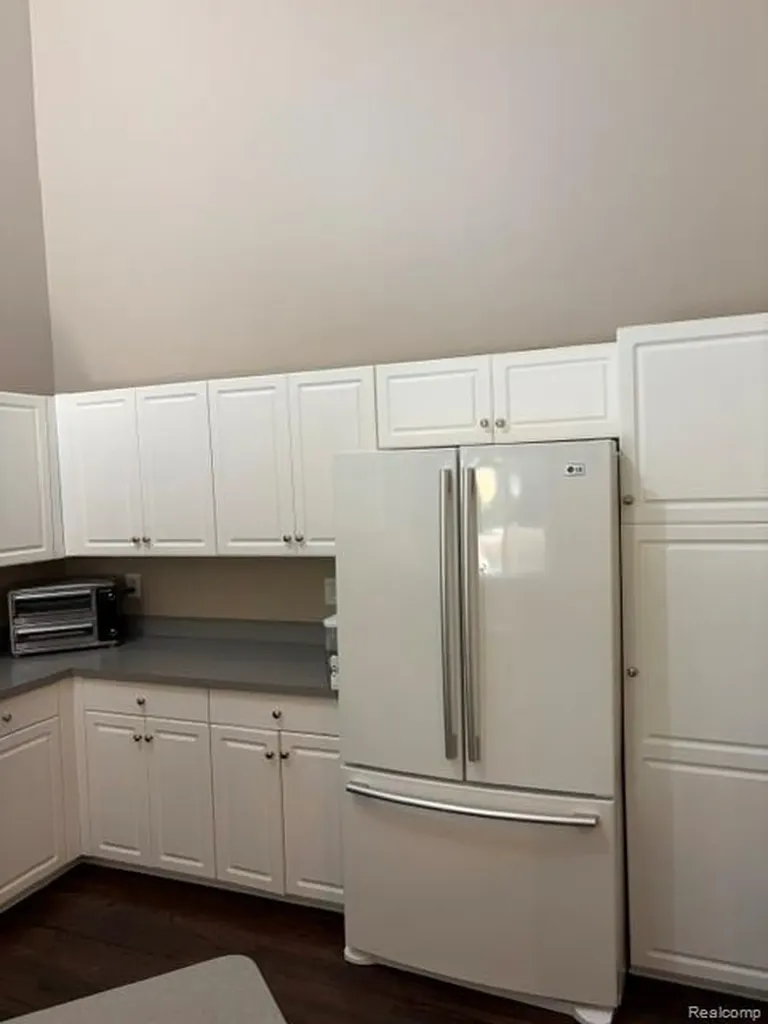 5523 Ashby Court Waterford Charter Township MI 48327
