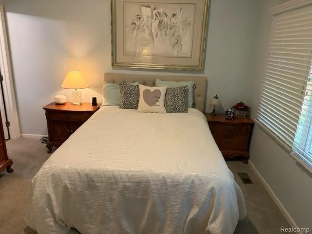 5523 Ashby Court Waterford Charter Township MI 48327