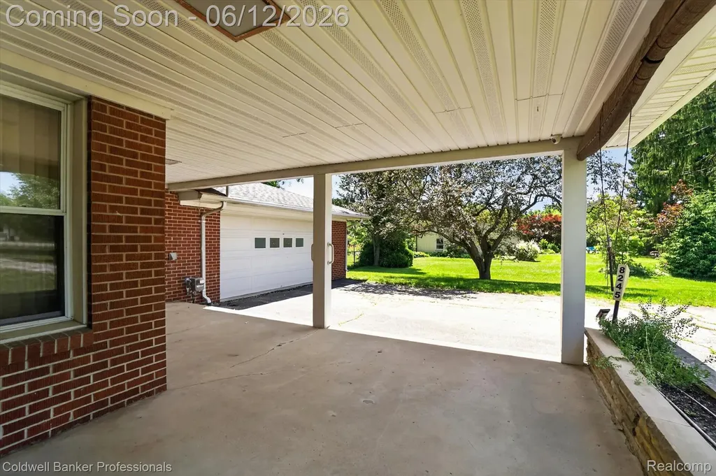 8245 Fenton Road Grand Blanc Charter Township MI 48439