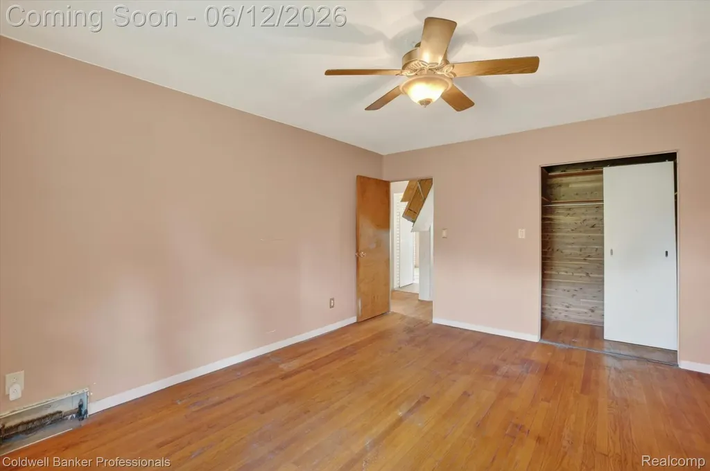 8245 Fenton Road Grand Blanc Charter Township MI 48439