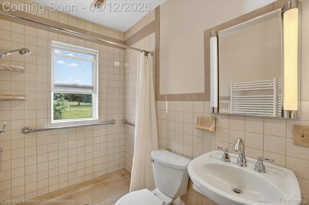 8245 Fenton Road Grand Blanc Charter Township MI 48439