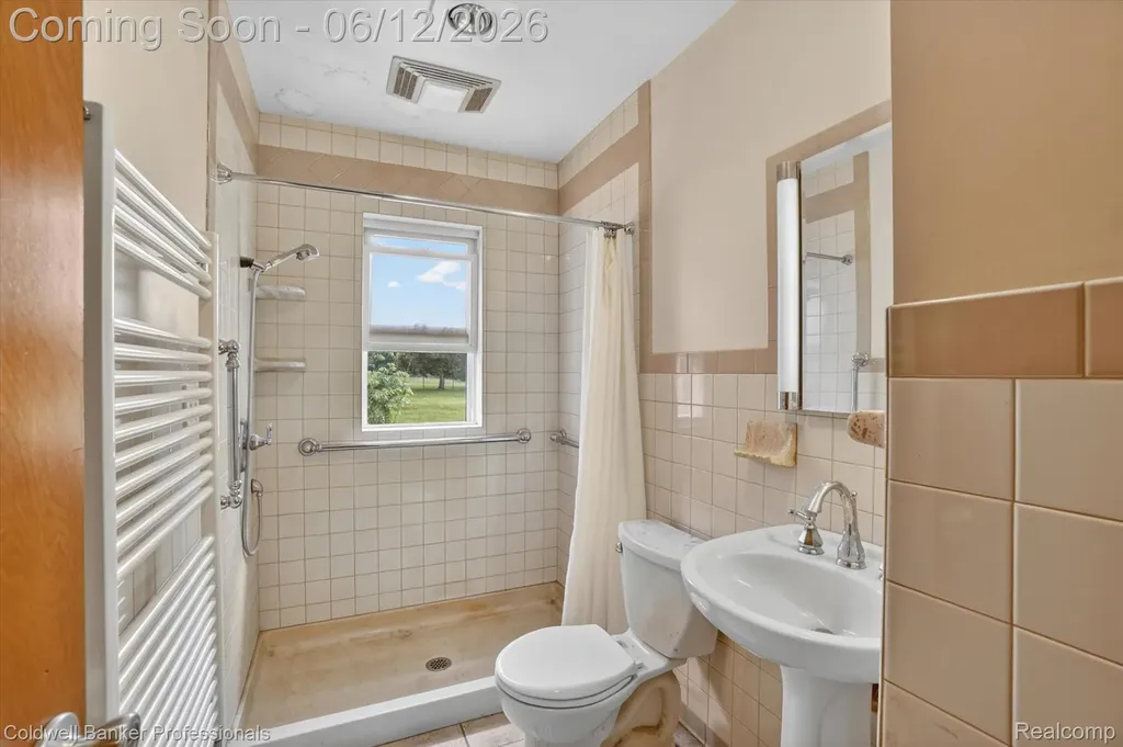 8245 Fenton Road Grand Blanc Charter Township MI 48439
