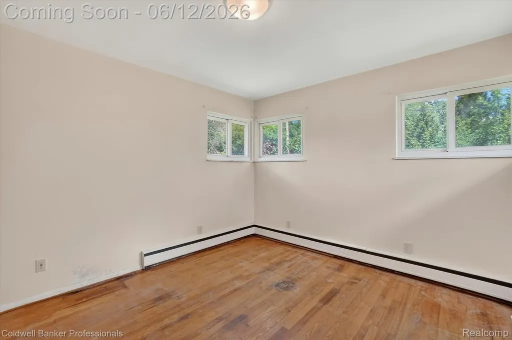 8245 Fenton Road Grand Blanc Charter Township MI 48439