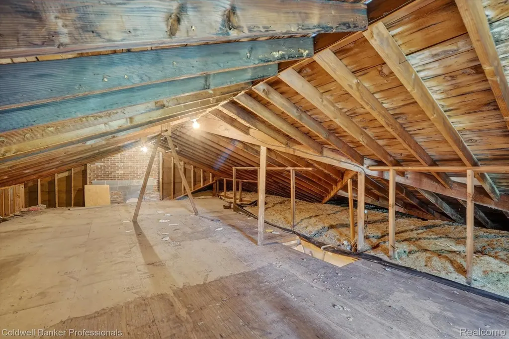 8245 Fenton Road Grand Blanc Charter Township MI 48439