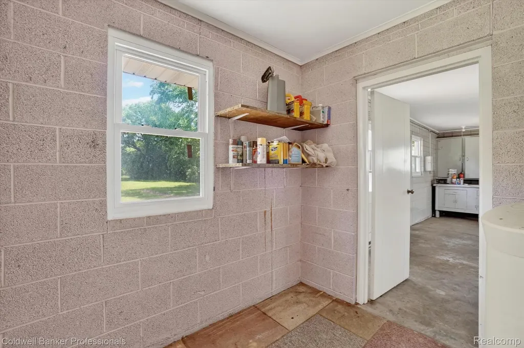 8245 Fenton Road Grand Blanc Charter Township MI 48439
