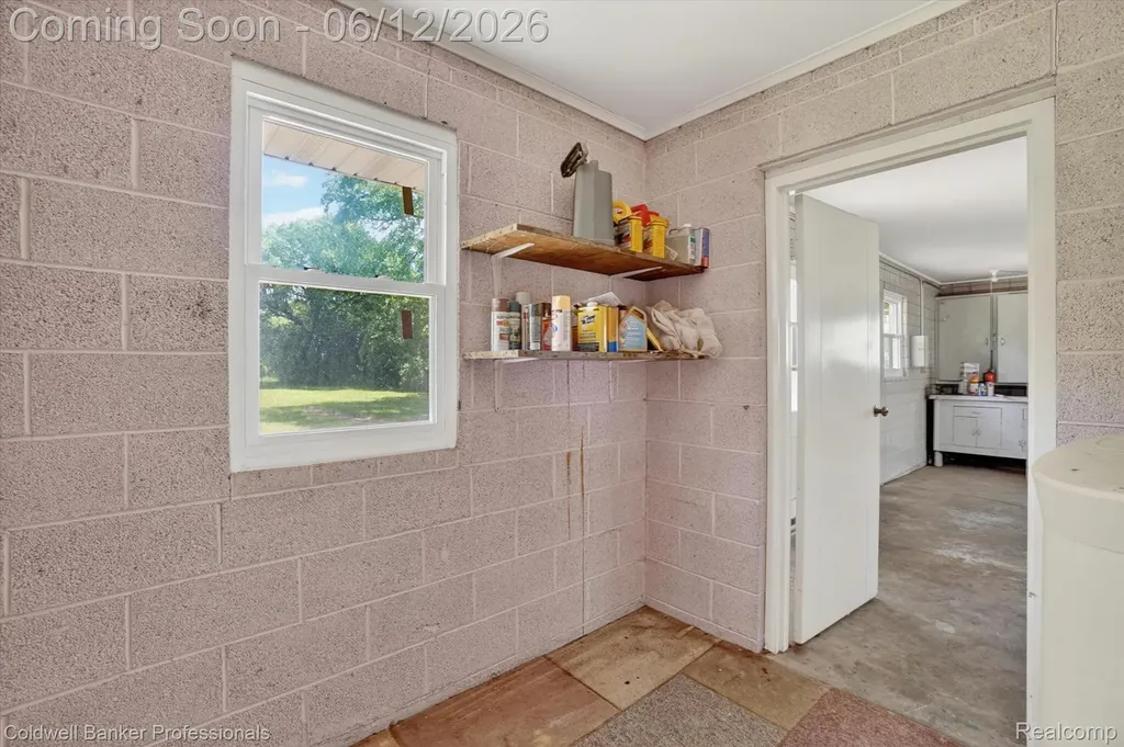8245 Fenton Road Grand Blanc Charter Township MI 48439