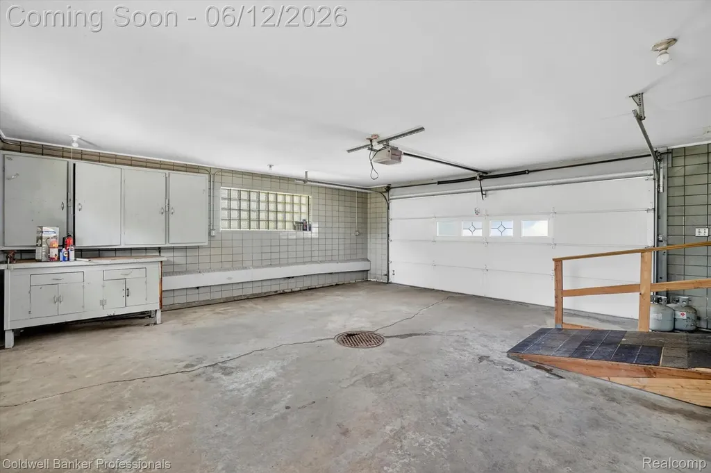 8245 Fenton Road Grand Blanc Charter Township MI 48439