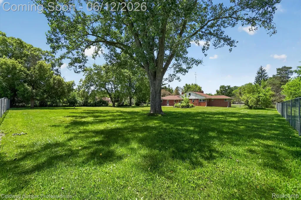 8245 Fenton Road Grand Blanc Charter Township MI 48439