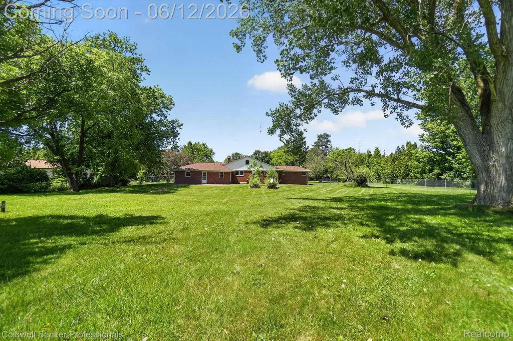 8245 Fenton Road Grand Blanc Charter Township MI 48439