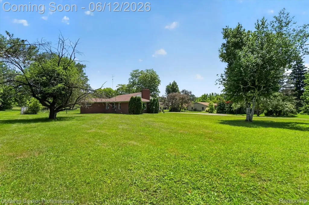 8245 Fenton Road Grand Blanc Charter Township MI 48439