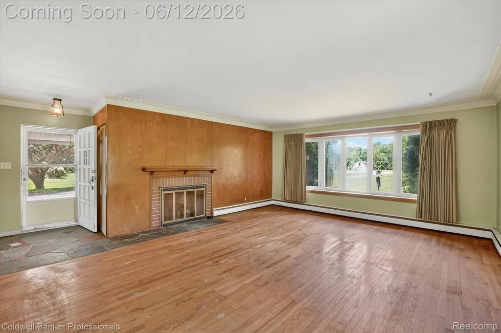 8245 Fenton Road Grand Blanc Charter Township MI 48439