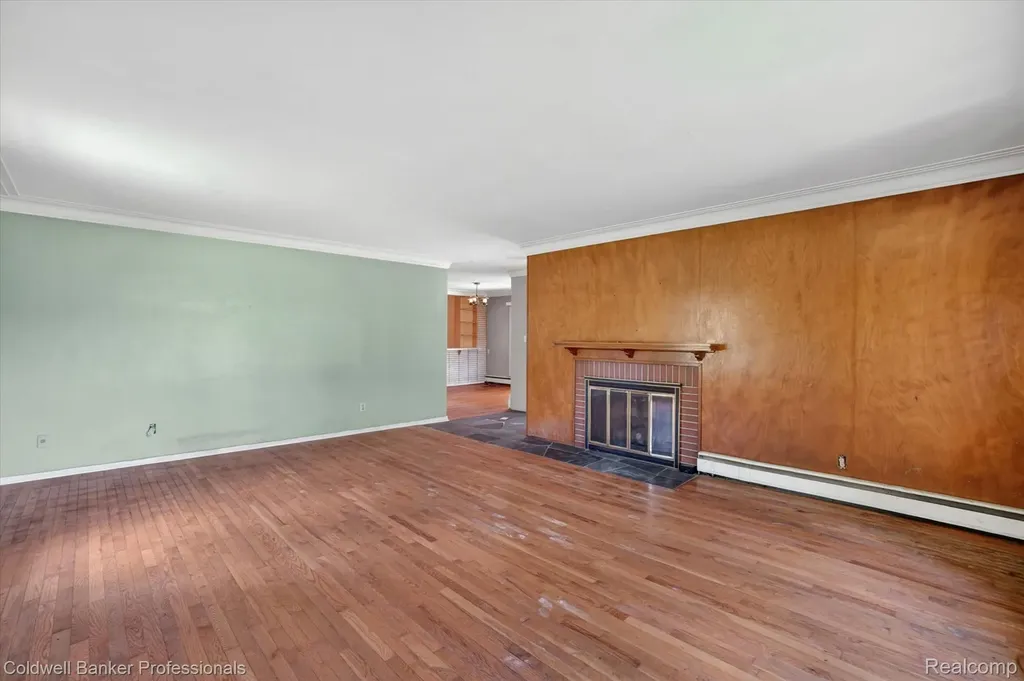8245 Fenton Road Grand Blanc Charter Township MI 48439