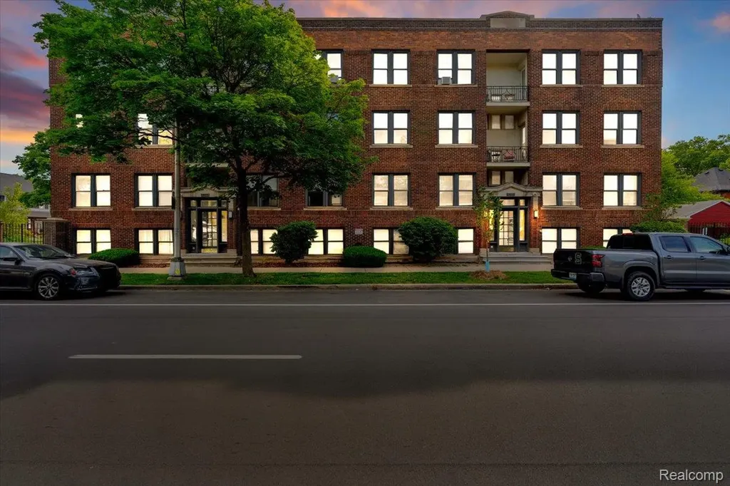 7750 3rd Street Detroit City MI 48202