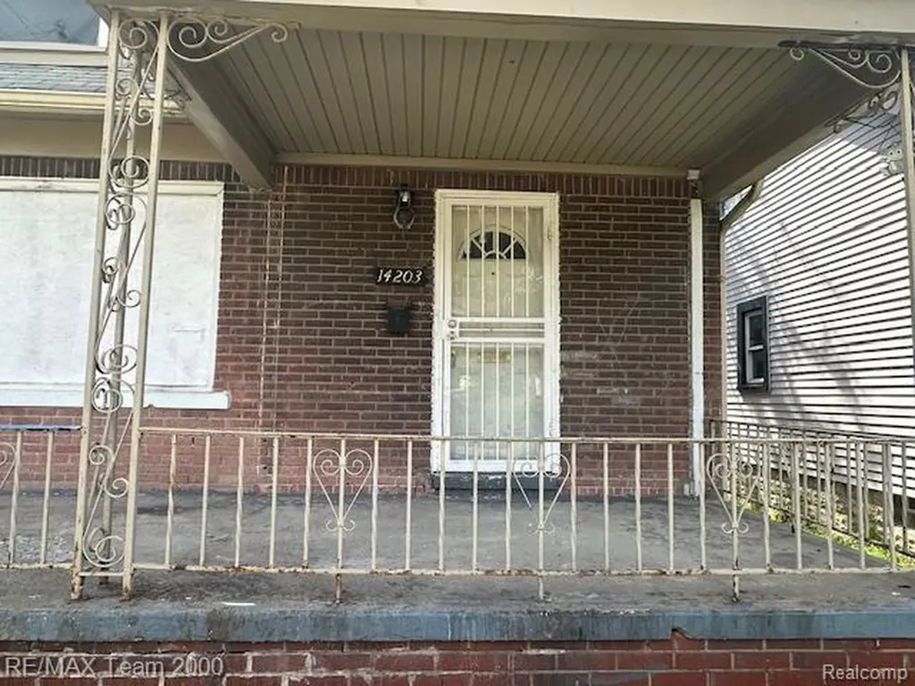 14203 Roselawn Street Detroit City MI 48238