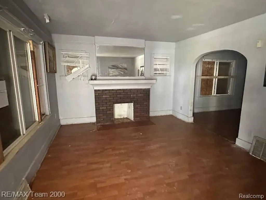 14203 Roselawn Street Detroit City MI 48238