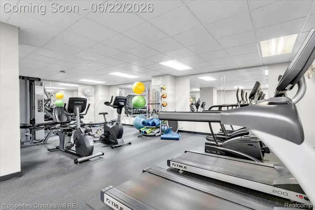 15 E Kirby Street Detroit City MI 48202