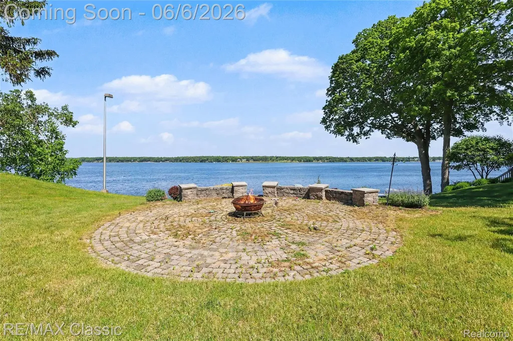 5118 S Shore Drive Fruitland Township MI 49461