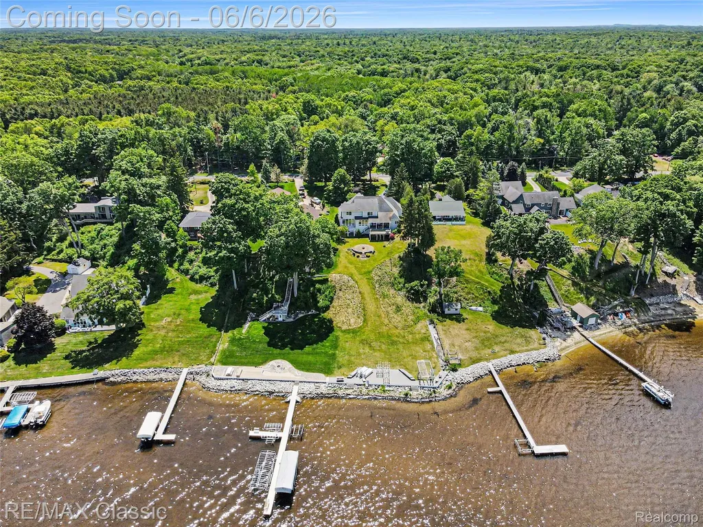 5118 S Shore Drive Fruitland Township MI 49461