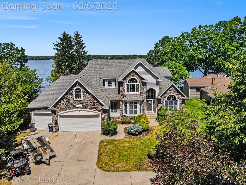 5118 S Shore Drive Fruitland Township MI 49461