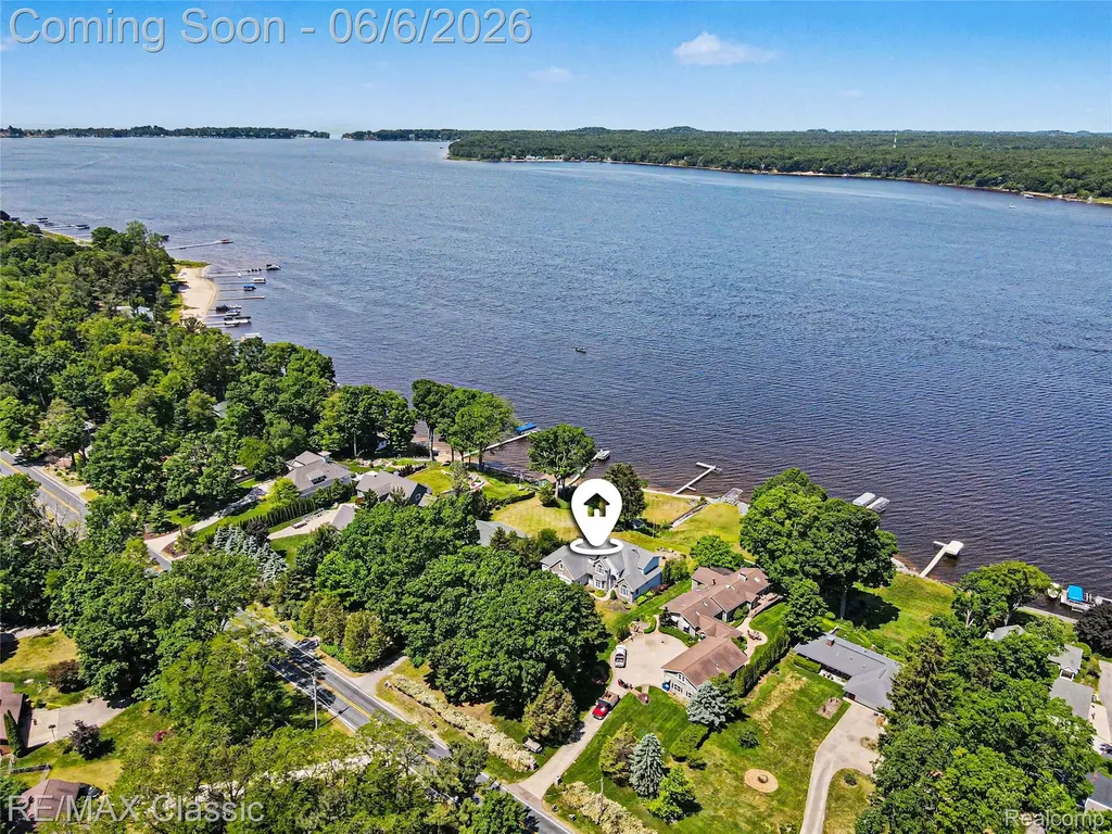 5118 S Shore Drive Fruitland Township MI 49461