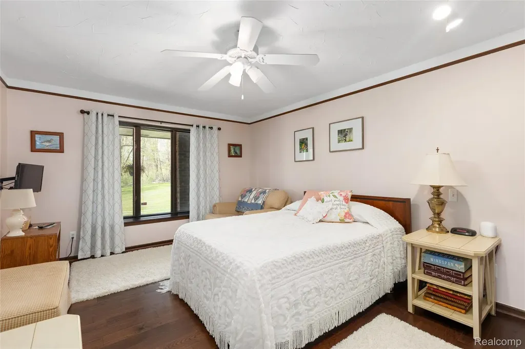 9730 Gibbs Road Springfield Charter Township MI 48348