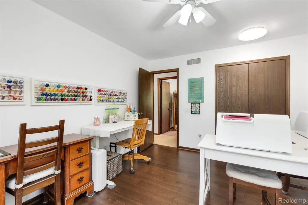 9730 Gibbs Road Springfield Charter Township MI 48348
